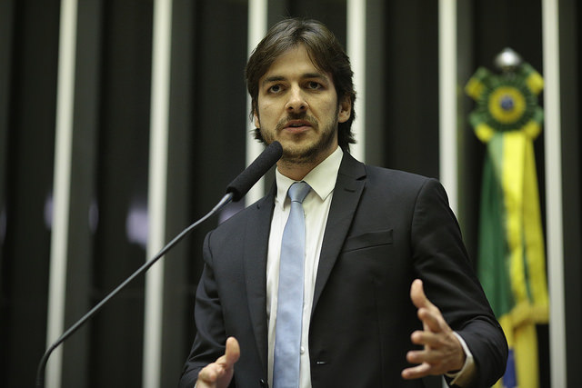PSDB reclama terceira via e Pedro Cunha Lima critica desembarque da base de apoio de Bolsonaro