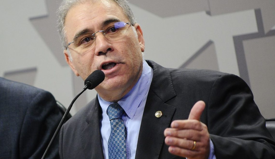Marcelo Queiroga: “a política é do governo Bolsonaro, não é do ministro da Saúde”
