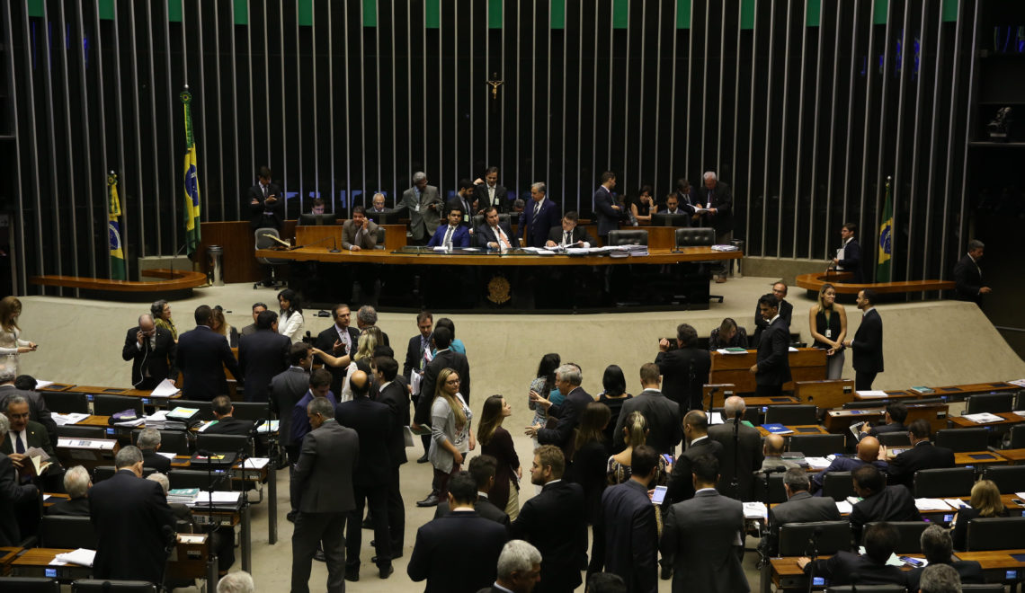 Plenário rejeita “distritão” e encerra votação sobre novo sistema eleitoral para deputados