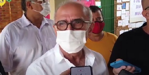 Uso obrigatório de máscara em João Pessoa pode cair já na próxima semana, afirma prefeito