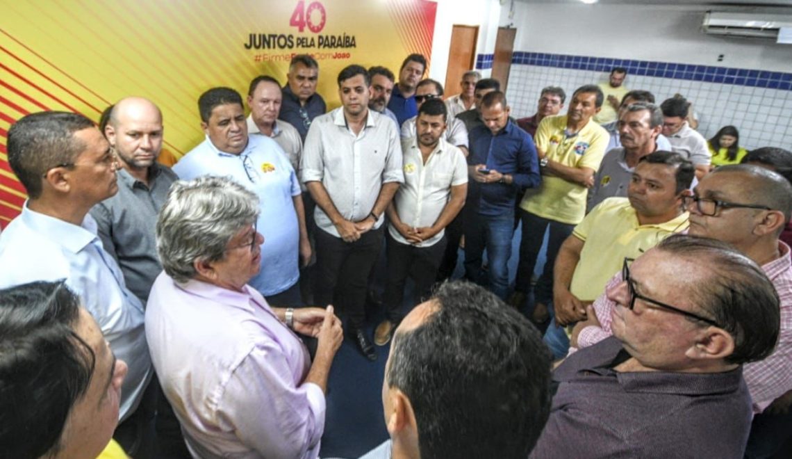 Em um único dia, João Azevêdo recebe 67 prefeitos em apoio à sua reeleição neste segundo turno